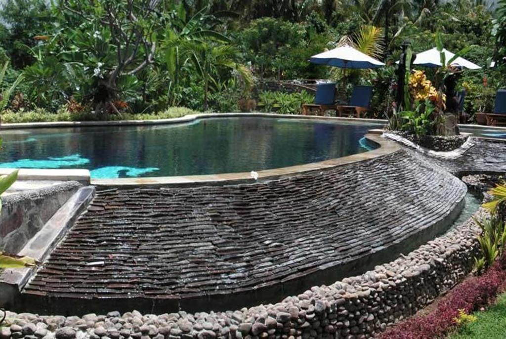 Sawah Lovina Hotel Exterior photo