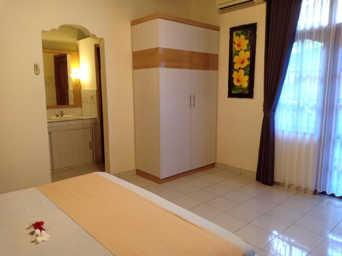 Sawah Lovina Hotel Exterior photo
