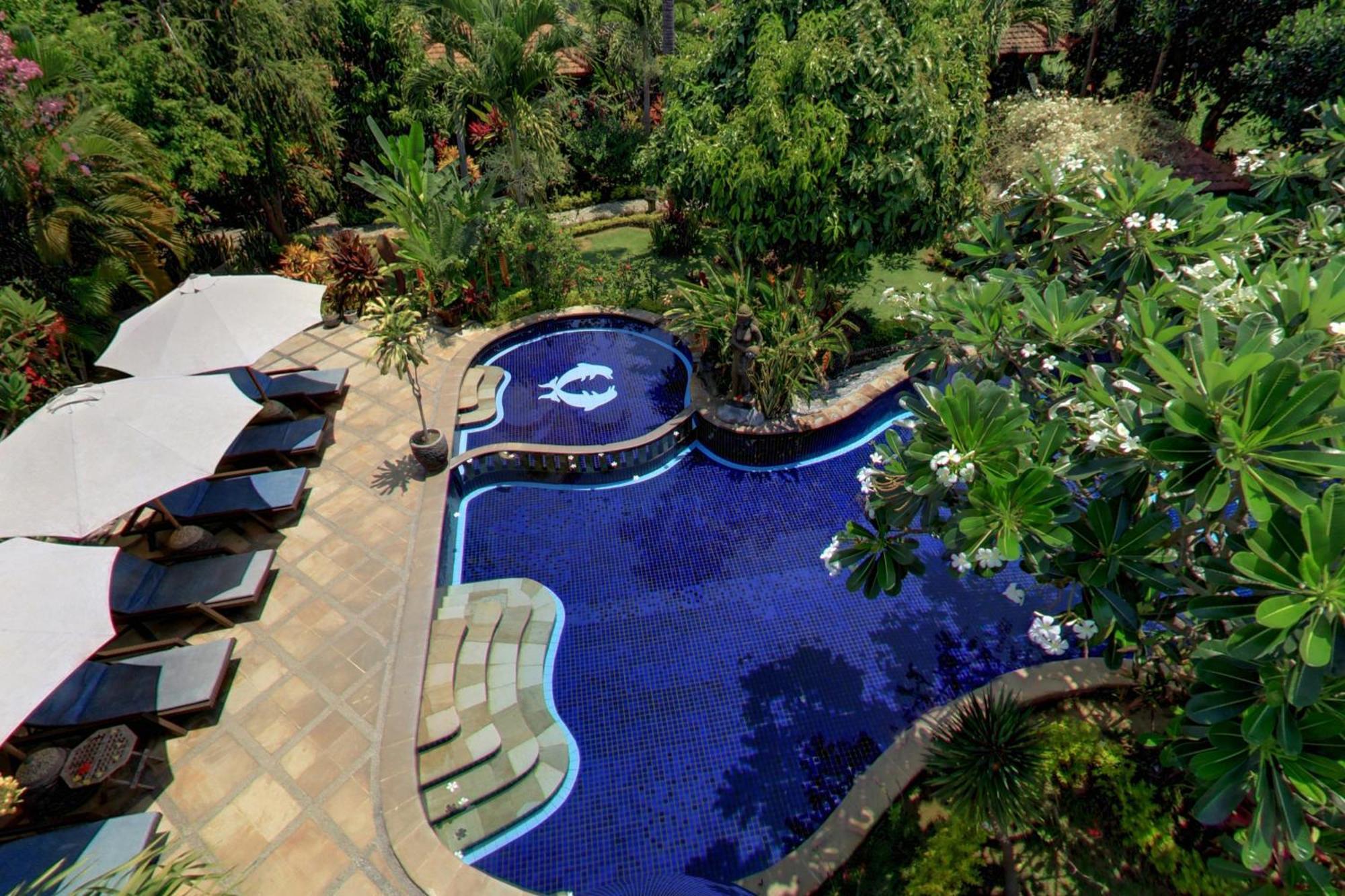 Sawah Lovina Hotel Exterior photo